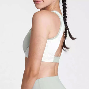 Soutien-gorge de sport respirant avec tissu extensible doux qui s'adapte à votre corps pour un confort et un maintien optimaux - Product Image 2