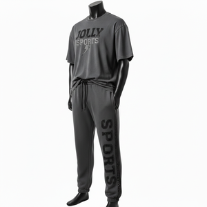 Conjunto de camiseta y pantalón de algodón y poliéster gris oscuro premium para hombre, con logotipo de transferencia térmica de cristal, impresión personalizada. - Product Image 4