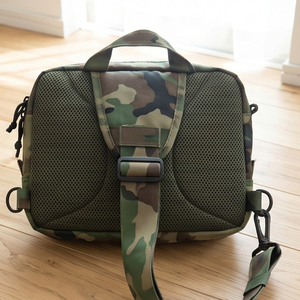 Bolso Bandolera Regal Three Llc, Camuflaje, Lona Impermeable, Correa Única, Unisex - Product Image 3