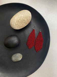 Pendientes de abalorios artesanales con cuentas rojas en forma de abanico, estilo moderno, joyería de moda para mujer, suministros para abalorios. - Product Image 6
