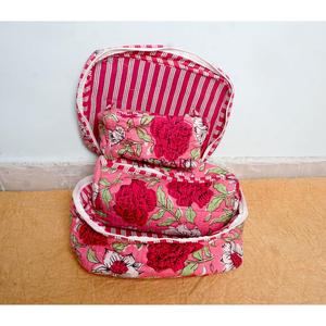 กระเป๋าเครื่องสำอางสุดหรู ชุดอุปกรณ์เสริมความงามครบครัน พร้อมของใช้จำเป็นในชีวิตประจำวัน ชุดกระเป๋า 3 ชิ้น - Product Image 3