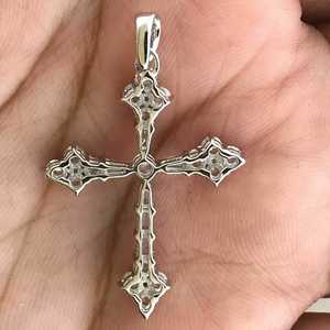 Colgante de Cruz de Diamantes para Mujer, Corte Redondo y Baguette, Claridad VVS, Moissanita, Colgante Cristiano, Plata S925, Colgante Religioso - Product Image 5