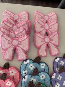 Sous-verres en perles de verre faits à la main MS HANDICRAFT - Cadeaux religieux classiques, portables, 4x4 pouces avec support en polyester - Product Image 3