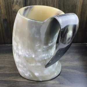 Taza de Cuerno de Búfalo Hecha a Mano, Forma Natural, Pulida, Duradera, Apta para Alimentos, Artículo Coleccionable, Decoración Rústica, Regalo de Boda - Product Image 3