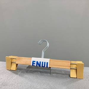 Cintres en bois écologiques durables et pas chers avec pinces en acier inoxydable multifonctionnels pour vêtements, salle de bain, armoire, salon - Product Image 6