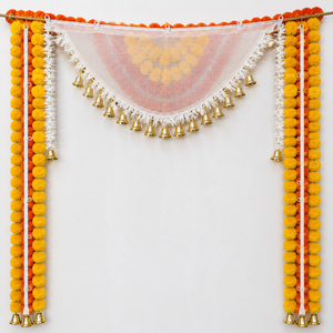 Campanas Doradas de Caléndula Naranja Amarilla, Ídolo de Ganesha, Fondo Decorativo Ecológico de Plástico Hecho a Mano para Puja y Decoración del Hogar - Product Image 4
