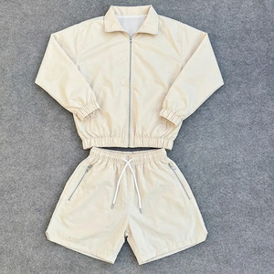 Ensemble de jogging d'été respirant en polyester 100 %, coupe-vent unisexe à fermeture éclair deux pièces avec short, couleur personnalisable - Product Image 1
