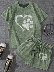 Conjunto de Camiseta y Pantalones Cortos de Algodón Azul para Hombre con Estampado de Corazón y Huella de Pata con Pedrería, Atuendo Casual de Verano, Cuello Redondo, Tejido Transpirable - Product Image 3