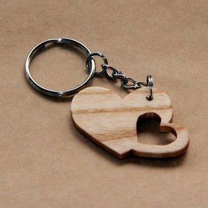 Porte-clés en bois naturel avec logo d'entreprise personnalisé pour cadeaux d'hôtel, branding de complexe hôtelier et événements - Product Image 6