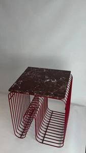 Mesa de Centro Moderna con Tapa de Mármol y Estructura Metálica de Alambre Morado con Diseño de Almacenamiento, Muebles para Sala de Estar - Product Image 3