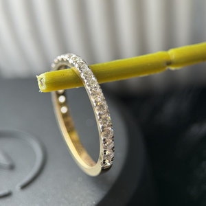 แหวนเพชรทองคำขาว 14K รุ่น Eternity Style ดีไซน์หรูหรา 0.60 กะรัต เครื่องประดับเจ้าสาว แหวนหมั้นและแต่งงานที่ได้รับการรับรอง - Product Image 1