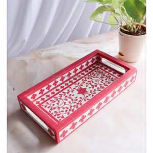 Bandeja Rectangular para Servir con Incrustaciones de Hueso Rojo y Diseño Floral |   Bandeja Artesanal de Primera Calidad para una Decoración del Hogar Elegante - Product Image 1