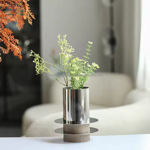 Vase hydroponique en métal unique de décoration Vase en acier inoxydable moulé Vase à fleurs Décoration intérieure par les industries Azora - Product Image 5