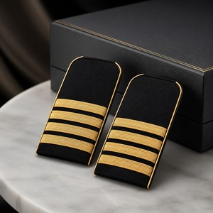 Placas de Hombro Bordadas Personalizadas Hechas a Mano para Capitán de Avión, Epaulettes de Piloto de Tela de Lona Hechos a Mano, Rango de Piloto - Product Image 1