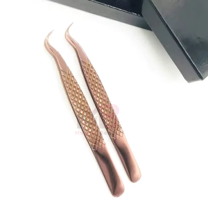Pince à épiler professionnelle en acier inoxydable de haute qualité pour extensions de cils, pointe courbée en or rose, volume accru, poignée confortable - Product Image 1