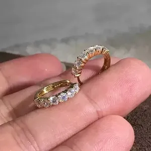 Pendientes de Aro Redondos Promise Gift con Diamantes Naturales GH/SI en Oro Amarillo Sólido de 14k - Product Image 5