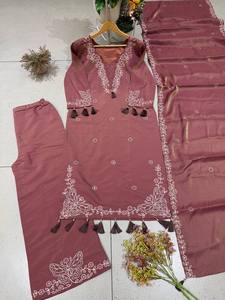 Stilvolle Damen-Hochzeitskleidung für Alle Jahreszeiten: Wunderschönes Pailletten-Besticktes LEO DENTING Oberteil, Hose und Dupatta, Reversibel und Knitterfrei - Product Image 4