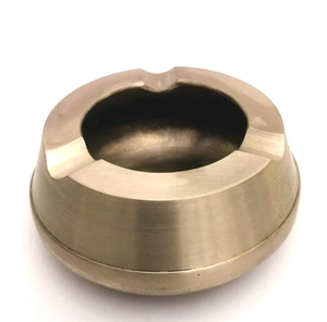 Cendrier en laiton finition mate pour cigarettes avec 3 fentes, élégant et durable, cadeau pour homme - Product Image 3