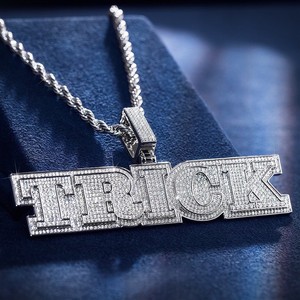 เครื่องประดับโมอิสซาไนต์ VVS D แบบสั่งทำพิเศษ เงินแท้ 925 ผ่านการทดสอบเพชร พรีเมียม ออกแบบเฉพาะบุคคล พร้อมใบรับรอง จี้ทรงเหลี่ยมบริลเลียนท์คัท - Product Image 4