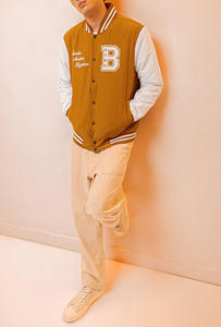 แจ็คเก็ตเบสบอลแบบมีปกตั้ง ปักโลโก้ด้านหน้า สไตล์วิทยาลัย สำหรับทุกเพศทุกวัย ผลิตตามสั่ง ขายส่ง OEM  ผ้าขนสัตว์ผสม อุ่นสบายสำหรับฤดูหนาว  พร้อมบริการปักโลโก้ตามแบบ - Product Image 3