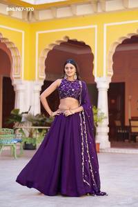 Collection de tenues pour femme : Ensemble Lehenga-Work Choli en toile évasée avec ceinture brodée de paillettes et de fils, en tissu de qualité supérieure, pour exportateurs de mode féminine - Product Image 3