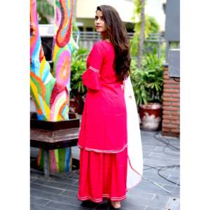 Magnifique ensemble de costume respirant en crêpe de coton rouge pour femme, taille XS - Product Image 2