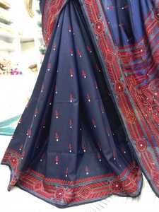 Blauer Kantha-gestickter Sari aus Bangalore-Seide - Product Image 1