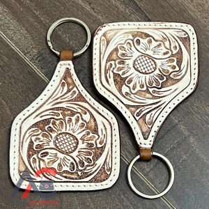 Porte-clés en cuir véritable personnalisé de luxe, fait main et gravé, nouveau motif floral, vente en gros, porte-clés de sac ou de voiture fait main, cadeau - Product Image 1
