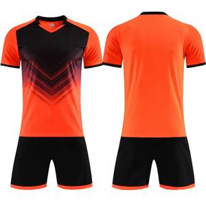 Ensemble de maillots de football personnalisés, uniformes d'équipe directement de l'usine, maillots et shorts, kit de football en gros, vêtements d'équipe athlétique en vrac - Product Image 3