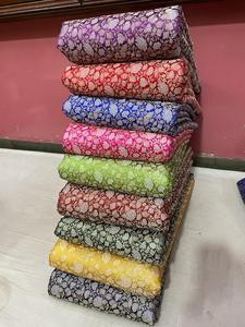 Tela de Jacquard de Seda Brocada de Banaras, Suave y Rica, para Vestidos de Novia, Sarees, Dupattas, Lehengas y Trajes de Niña - Product Image 1