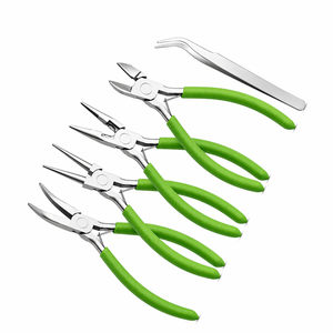 MANAN INSTRUMENTS Juego de Pinzas para Joyería de Acero Inoxidable con Mangos Verdes, Herramientas para Manualidades, 5 Piezas, Incluye Pinzas para Hacer Anillos - Product Image 1