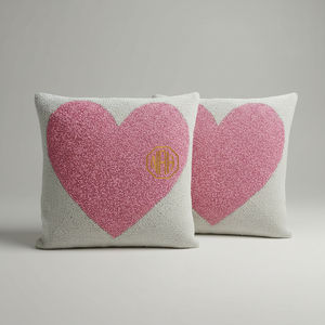 Funda de Cojín Cuadrada Rosa con Corazón Bordado y Cuentas, Hecha a Mano, para Hogar y Hotel, Venta al por Mayor y Exportación Personalizada - Product Image 1