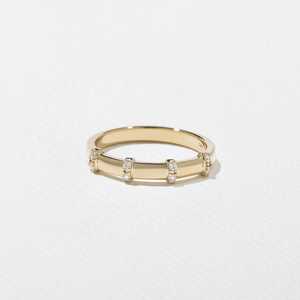Anillo apilable de oro real de 14K y 18K con 4 líneas verticales y diamantes cultivados en laboratorio para mujer, minimalista, para uso diario, alianza de boda, venta al por mayor de fábrica. - Product Image 5