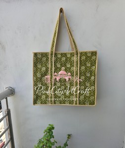 Sacs fourre-tout matelassés Jaipuri avec poche intérieure, tissu premium, design tendance, sacs faits main sans BPA. - Product Image 2
