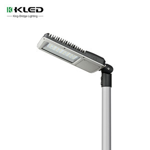 Lampadaires LED d'extérieur à alimentation secteur avec télécommande, IP66, garantie 5 ans - Product Image 2
