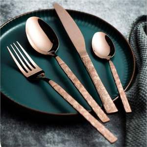 Juego de Cubiertos de Lujo en Oro con Mango de Nácar, Juego de Cubiertos de Acero Inoxidable de 5 Piezas con Incrustaciones de Nácar, Vajilla para Bodas y Hoteles - Product Image 2