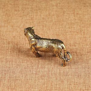 รูปปั้นเสือทองแดง – ของตกแต่งรูปสัตว์ที่สวยงามสำหรับตกแต่งบ้าน สำนักงาน และโต๊ะทำงาน - Product Image 6