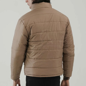 Chaqueta de invierno de diseño simple hecha en Pakistán para hombre, con cremallera completa, cálida y de ajuste casual para uso durante todo el día. - Product Image 6