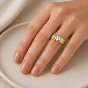 Bague Chevalière en Or Massif 10K 14K 18K avec Diamant de Laboratoire Taille Émeraude 1ct Certifié IGI, Couleur E-F, Cadeau de Mariage - Product Image 2