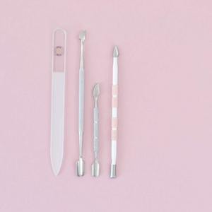 Espátula y Empujador de Cutículas de Alta Calidad, Personalizables, en Color, Juego de 2 Piezas para Manicura y Pedicura, para Remover Esmalte de Gel - Product Image 3
