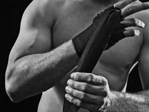 ถุงมือชกมวยแบบมีแผ่นรองด้านใน-ผ้าพันมือแบบยืดหยุ่น-เจลกันกระแทกสำหรับฝึกซ้อม-ป้องกันรังสียูวี-สายรัดข้อมือปรับได้สำหรับผู้ชายและผู้หญิง - Product Image 5