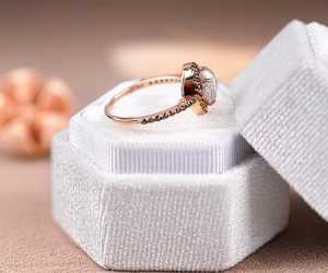 แหวนเพชรทรงหยดน้ำแบบเกลียวประดับเพชรเกลือและพริกไทย, แหวนประดับเพชรทรงหยดน้ำแบบธรรมชาติ, แหวนหมั้นทอง 14K, ของขวัญสำหรับเธอ - Product Image 4