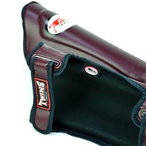 Protections tibiales et de voûte plantaire Twins pour MMA, Kickboxing, Muay Thai et Boxe – Spécial Muay Thai - Product Image 2
