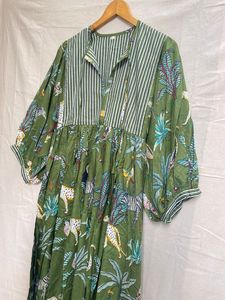 Accesorios de Ropa de la Mejor Calidad, Vestido Largo Informal de Algodón para Mujer, Atuendo Elegante y Suave para el Día a Día, Disponible para la Venta - Product Image 5