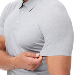 Personnalisation en lot en usine de polos d'affaires sans coutures à manches courtes pour hommes, résistants aux UV, en tissu à séchage rapide - Product Image 3