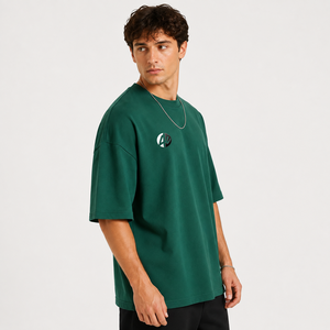 T-shirt oversize pour homme en tissu doux, coupe décontractée, manches courtes et col rond, pour un look simple et décontracté en voyage. - Product Image 2