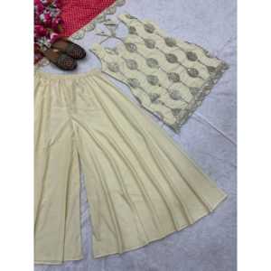 Ensemble de costumes brodés fantaisie pour femmes avec travail de séquence de codage - Product Image 6