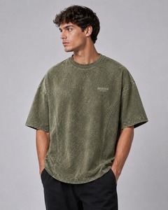 เสื้อยืดโอเวอร์ไซส์สีเขียวมะกอกย้อมสีแบบแอซิดวอชสำหรับผู้ชาย แบรนด์ Beazer คอกลม แขนสั้น สวมใส่สบาย ผลิตจากผ้าฝ้ายเจอร์ซีย์ 100% ระบายอากาศได้ดี - Product Image 1