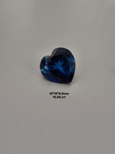 Suministro al por mayor de piedras preciosas sueltas de zafiro azul pulido, tallado en forma de corazón, 100% natural, creado en laboratorio, hecho a mano, para uso en la fabricación de joyas. - Product Image 3