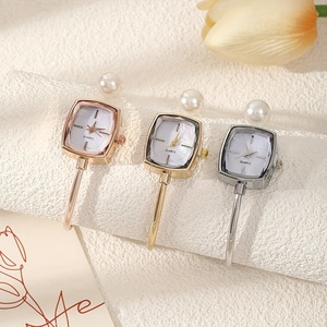 Montre Femme Simple en Gros, Bracelet Unique Tendance, Montres Exquises pour Dames - Product Image 1